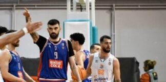 Σαχπατζίδης: «Είμαστε μια ομάδα που δεν τα παρατά ποτέ»