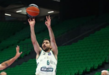 Μωραΐτης: «Ο Ζοτς μας βοηθάει όλους, μιλάει στον καθένα ξεχωριστά – Θέλει να περνάει η μπάλα από πολλά χέρια»